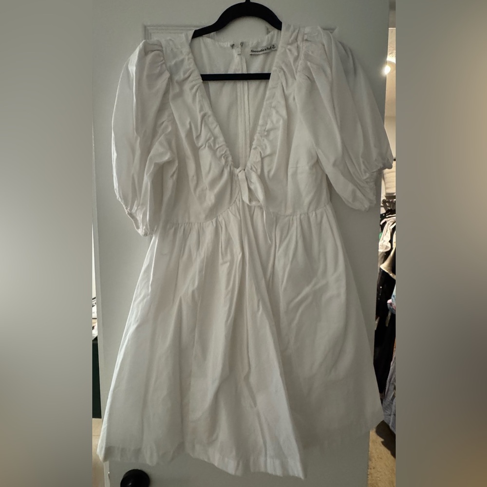 Abercrombie & Fitch - White Puff Sleeve Dress